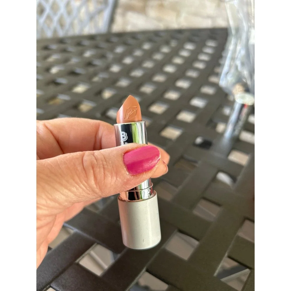 Buxom full force fly girl neutral lipstick‎ new
